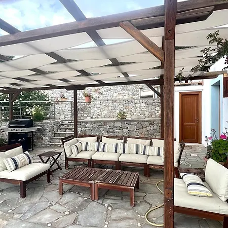 Stunning View & Privacy, Deluxe Poolvilla Villa Alónnisos